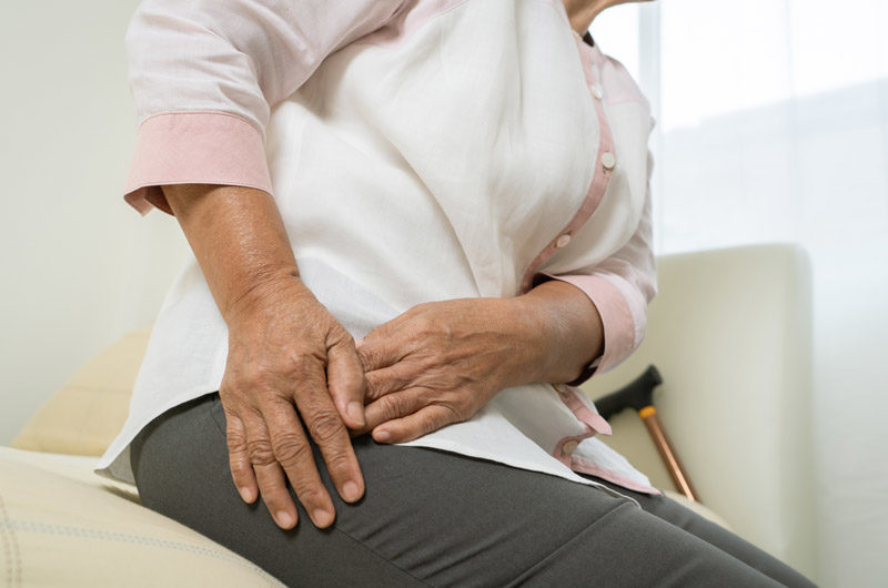 Senior-woman-in-pain-from-osteoarthritis