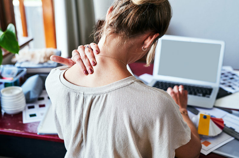 cervical-dysfunction-pain-while-working-at-a-desk